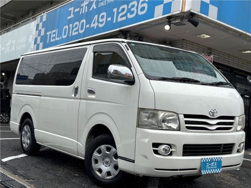 TOYOTA HIACE