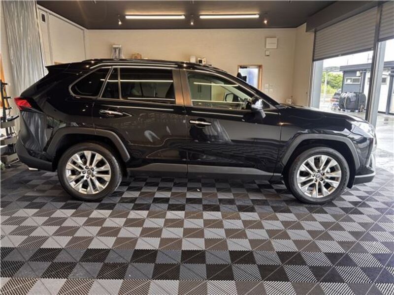 RAV4