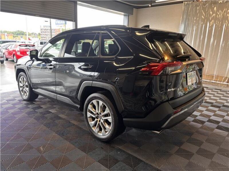 RAV4