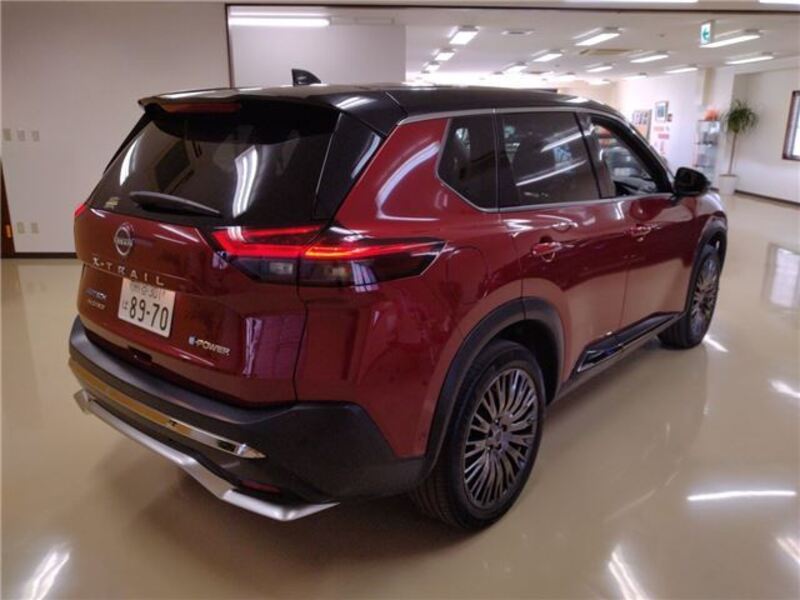 X-TRAIL
