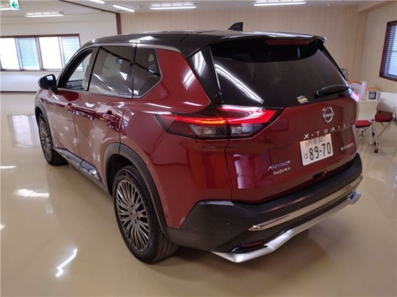 X-TRAIL