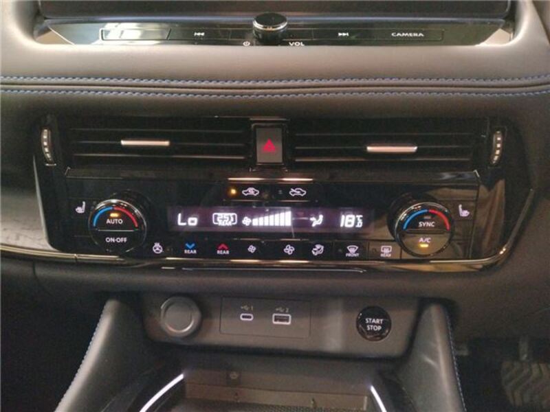 X-TRAIL