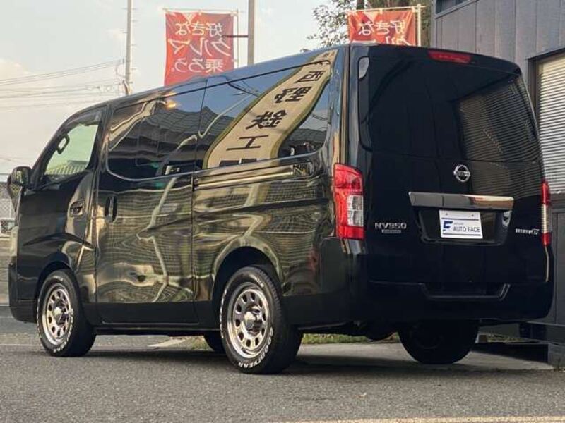 NV350 CARAVAN