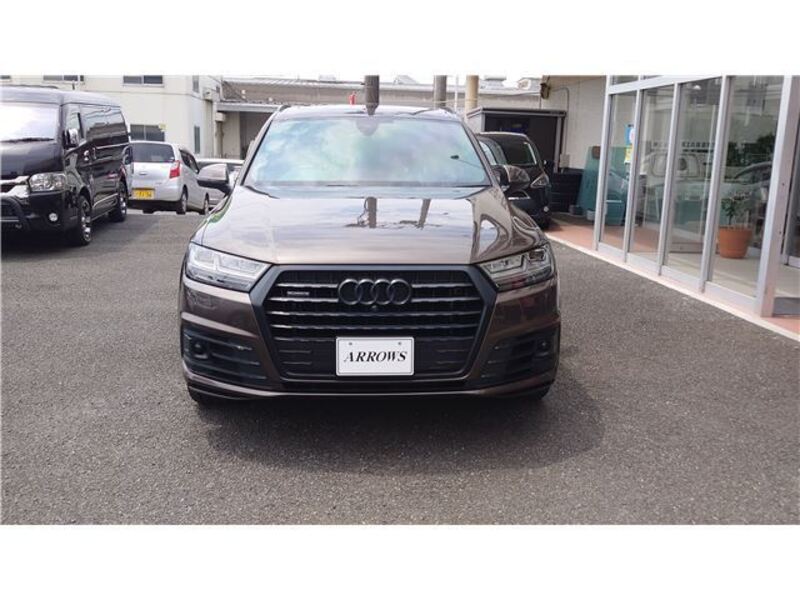 Q7