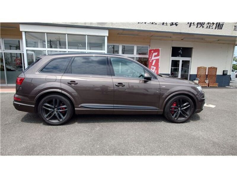 Q7