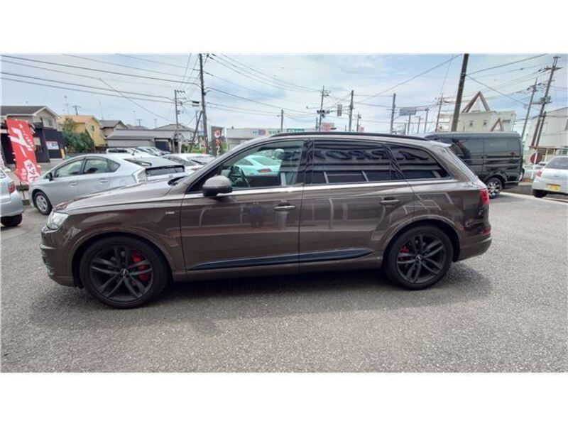 Q7