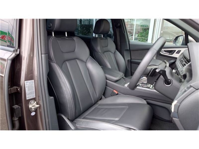 Q7