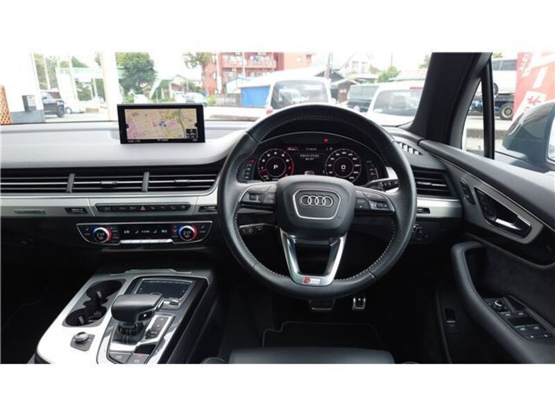 Q7
