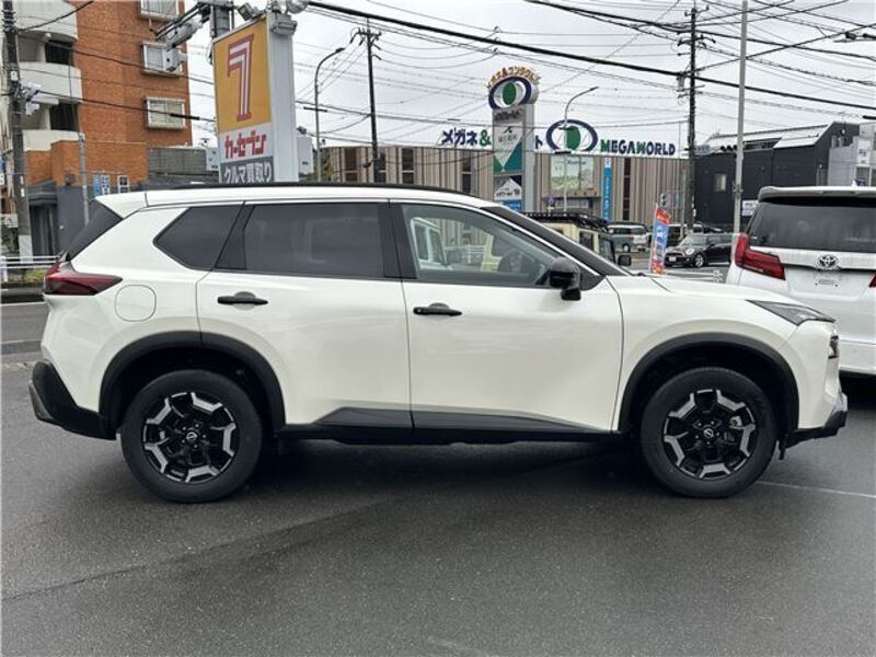 X-TRAIL