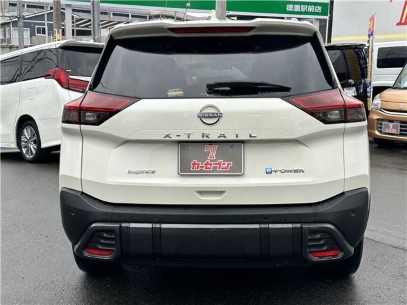 X-TRAIL