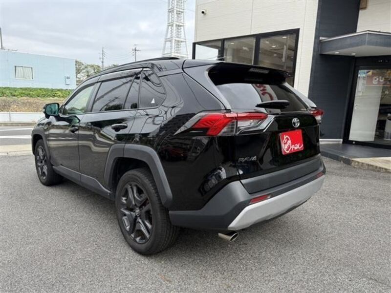 RAV4