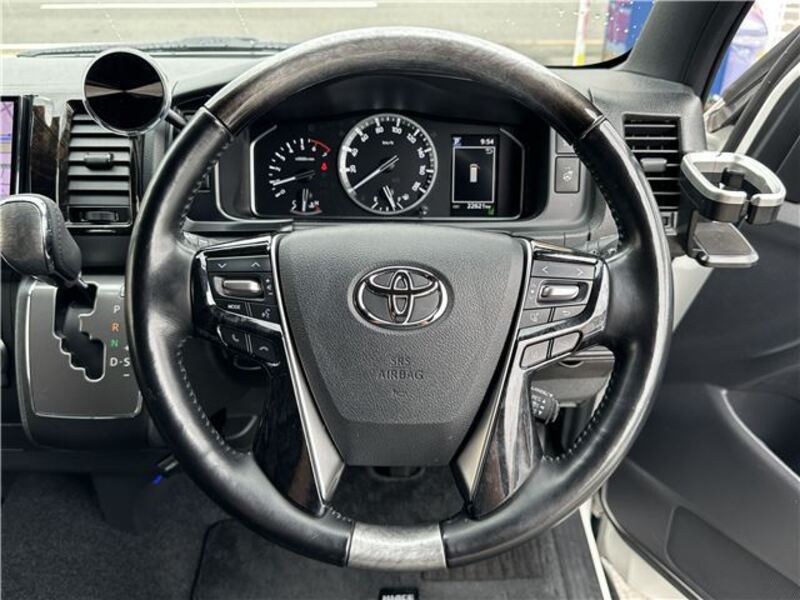 HIACE VAN