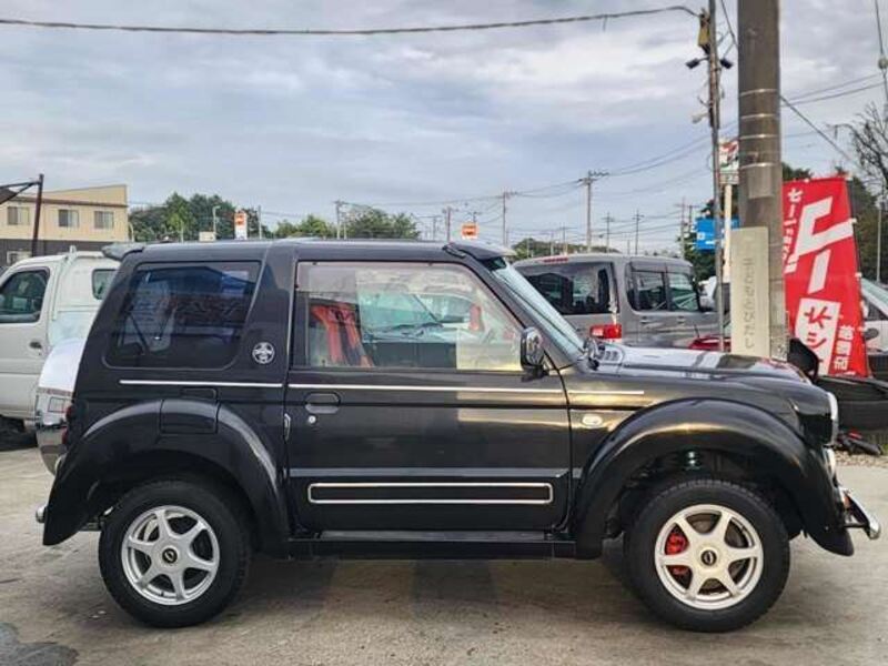 PAJERO JR