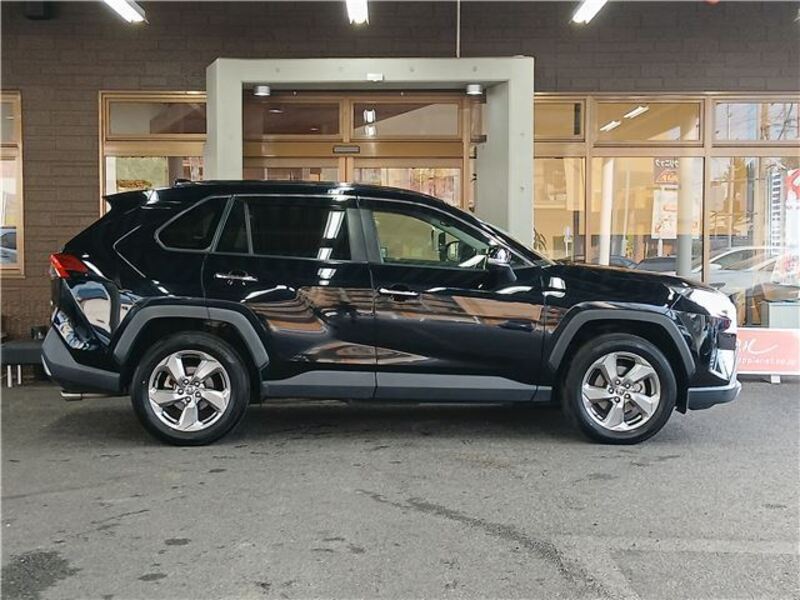RAV4