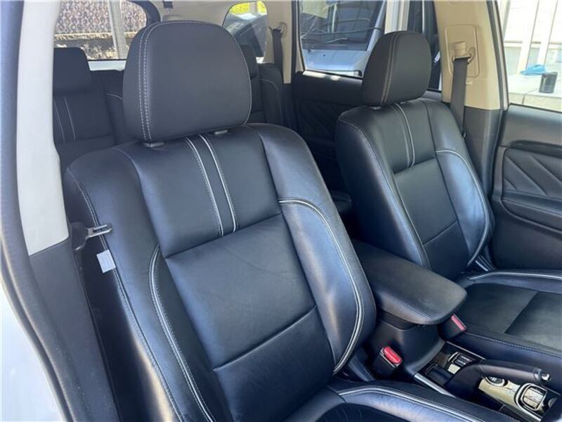 OUTLANDER PHEV