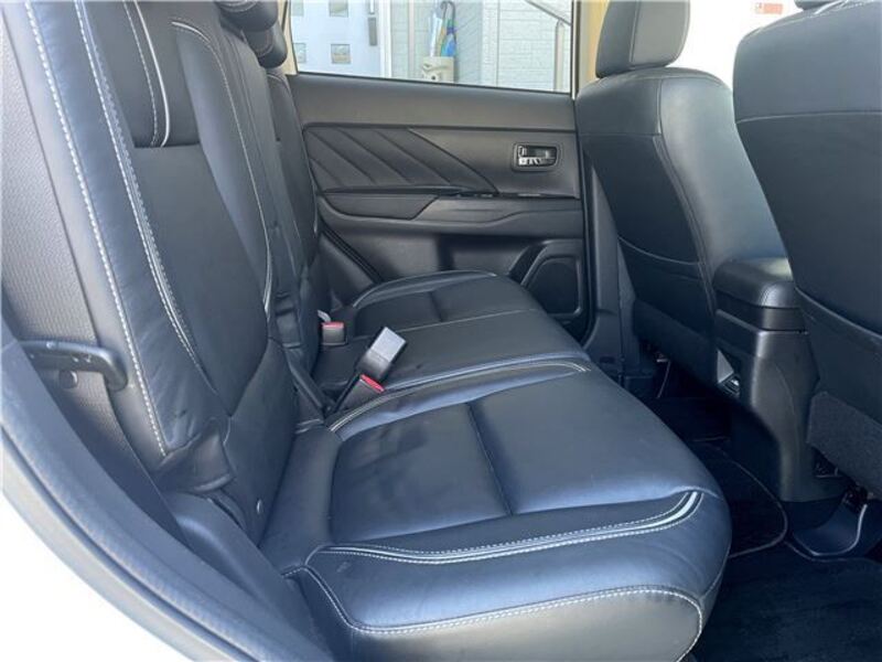 OUTLANDER PHEV