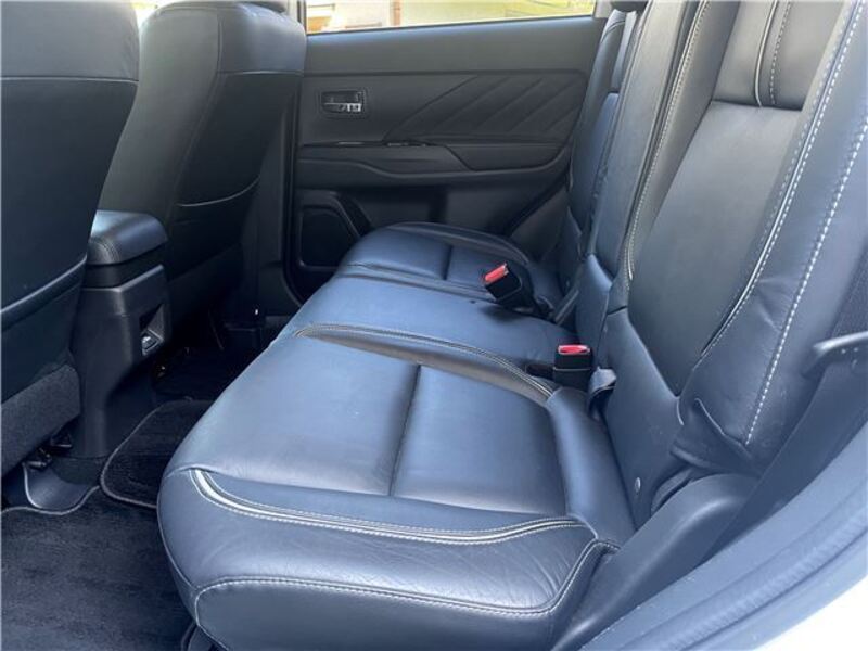 OUTLANDER PHEV