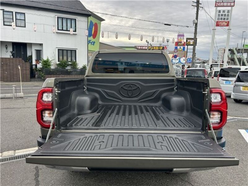 HILUX