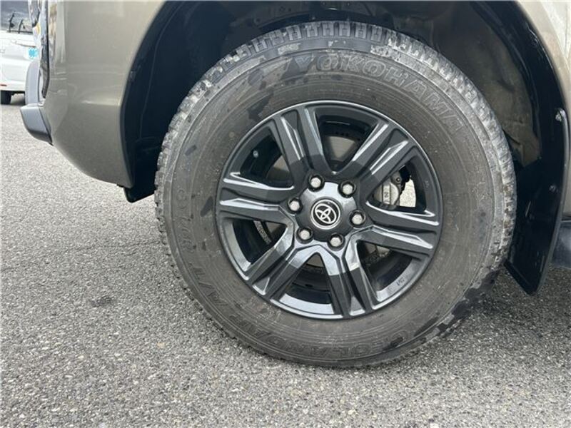 HILUX