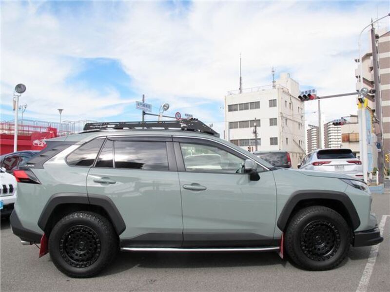 RAV4