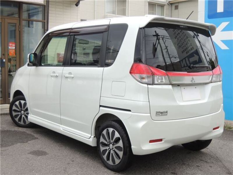 DELICA D2