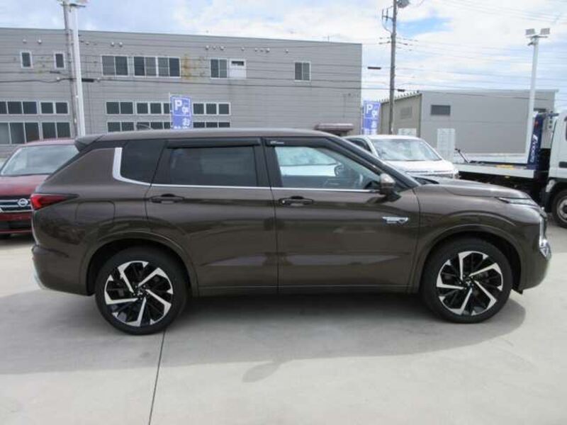 OUTLANDER