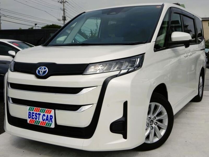 TOYOTA NOAH