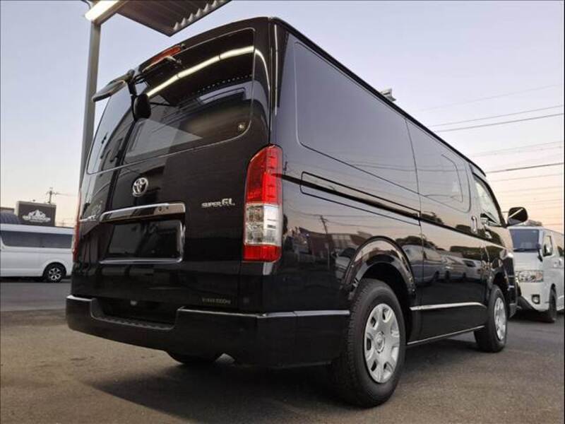 HIACE VAN