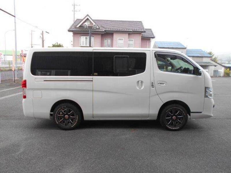 NV350 CARAVAN