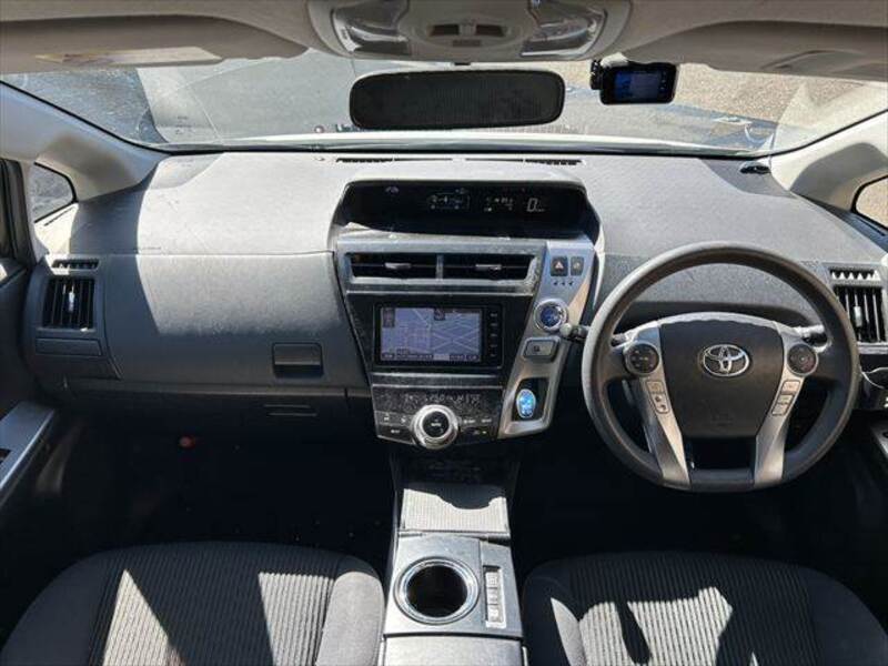 PRIUS ALPHA