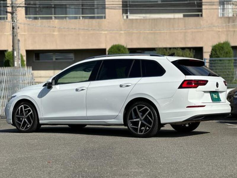 GOLF VARIANT