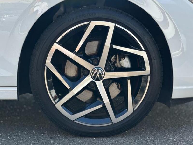 GOLF VARIANT
