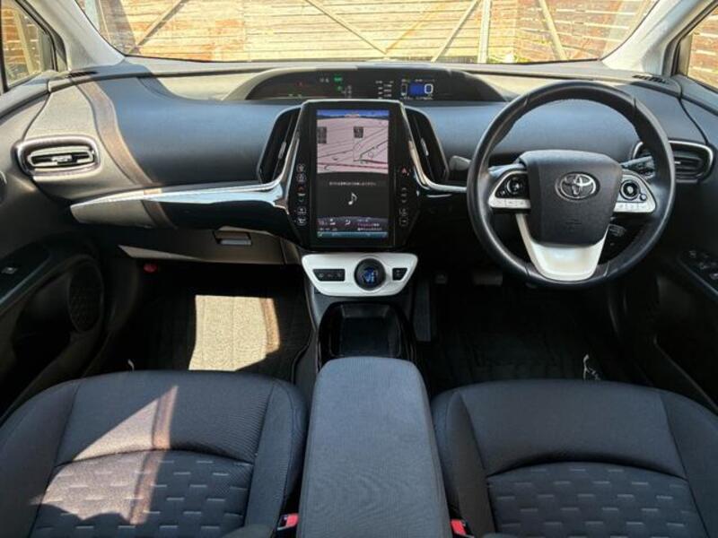 PRIUS PHV