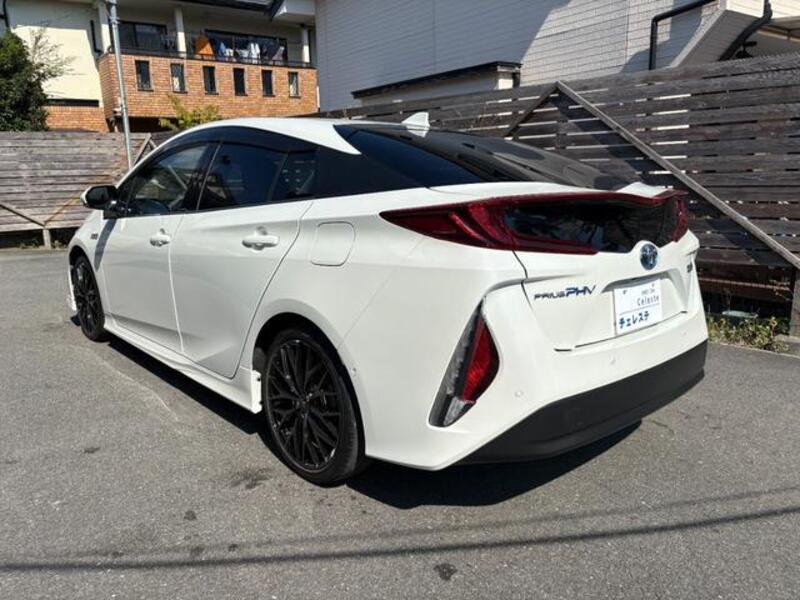 PRIUS PHV