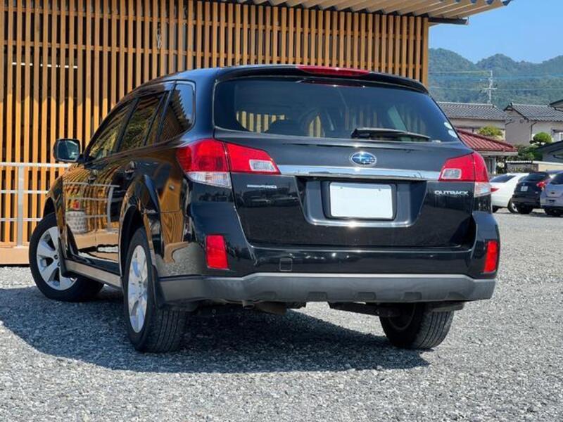 LEGACY OUTBACK
