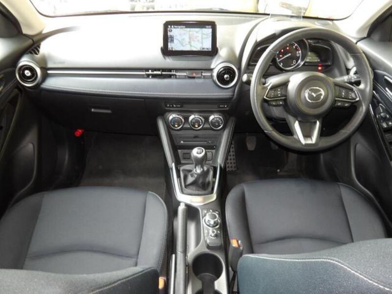 MAZDA2