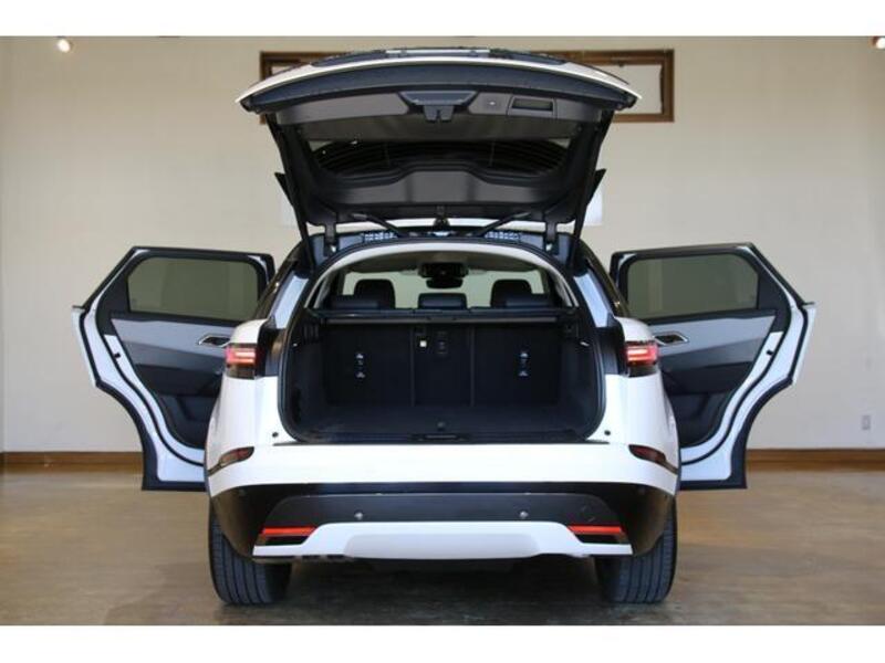 RANGE ROVER VELAR