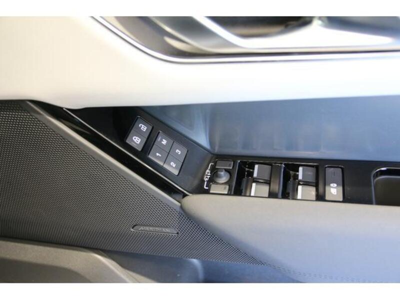 RANGE ROVER VELAR