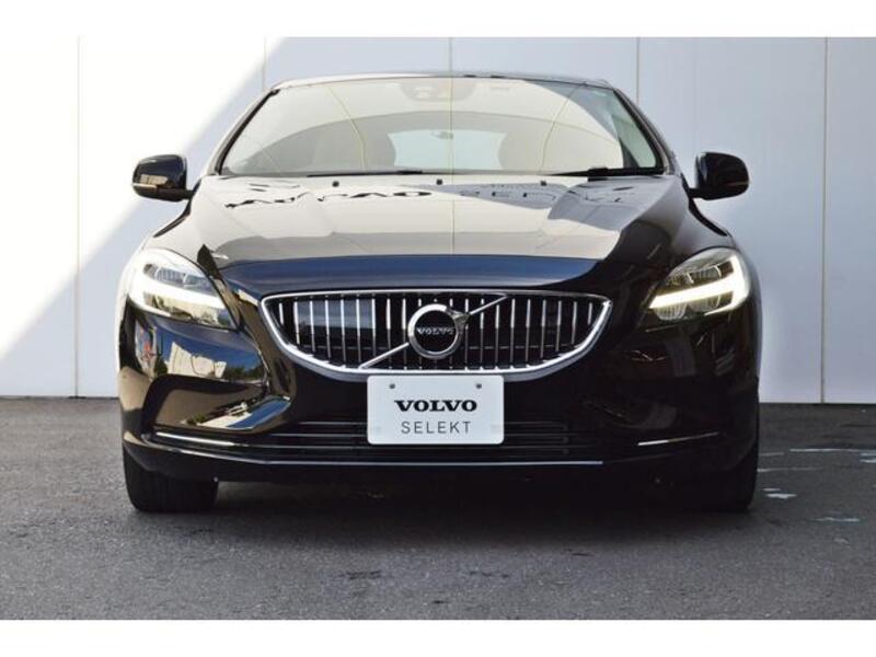 V40
