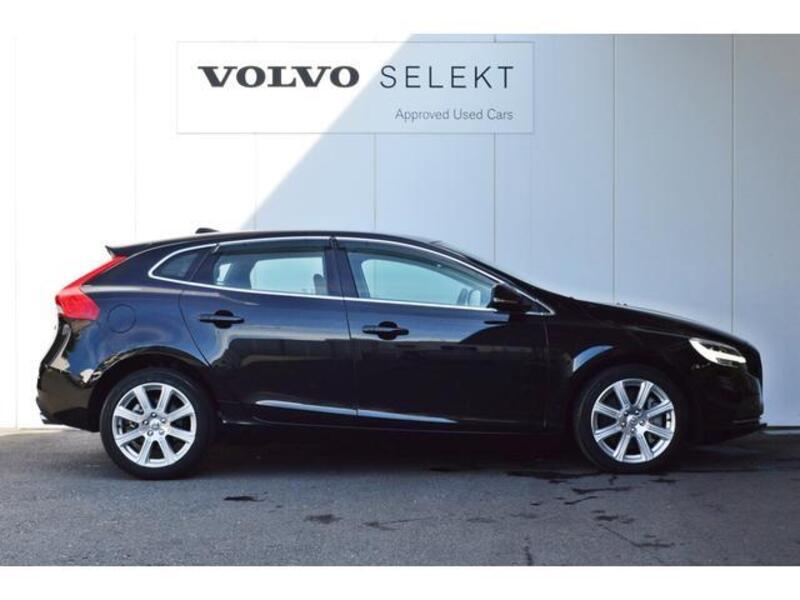 V40