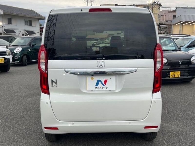 N BOX