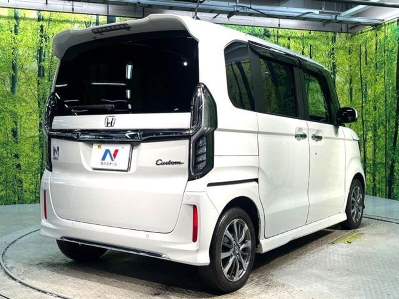 N BOX CUSTOM