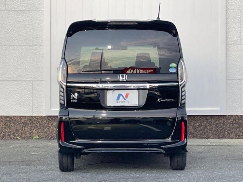 N BOX CUSTOM