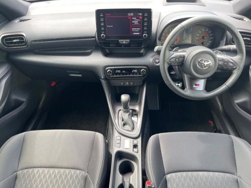 GR YARIS