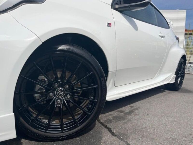 GR YARIS