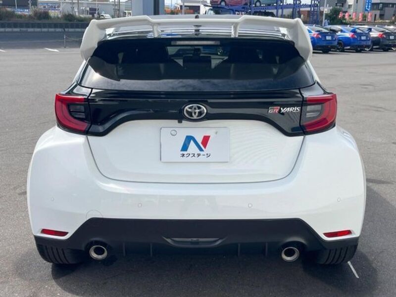 GR YARIS