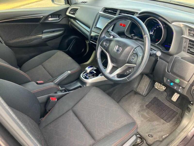 FIT HYBRID