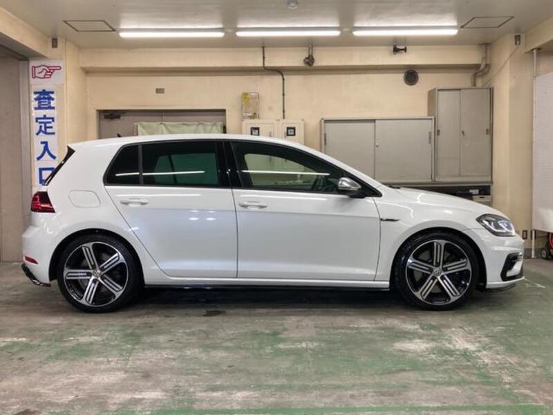 GOLF R