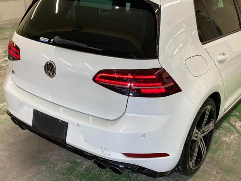 GOLF R