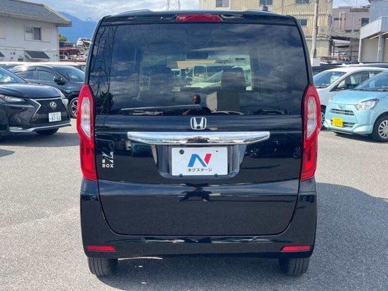 N BOX